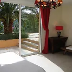 Lou Pei Magnifique Vue Piscine Chauffee 10x5m 5 Ch 5sdb Les Issambres