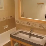 Lou Pei Magnifique Vue Piscine Chauffee 10x5m 5 Ch 5sdb Les Issambres