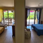 Lou Pei Magnifique Vue Piscine Chauffee 10x5m 5 Ch 5sdb Villa