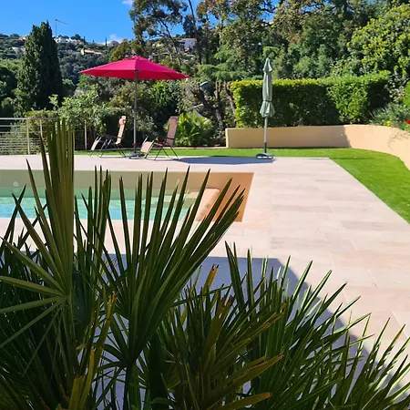 Lou Pei Magnifique Vue Piscine Chauffee 10x5m 5 Ch 5sdb Villa Les Issambres